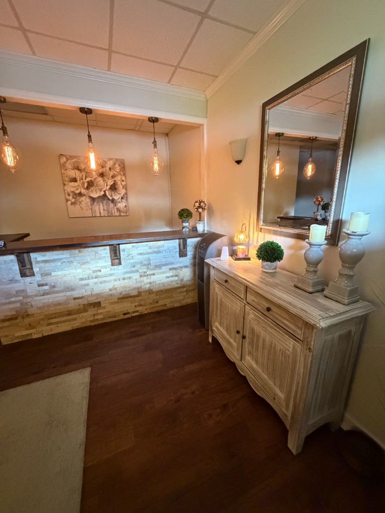 LKN Therapeutic Massage welcoming reception sanctuary in Cornelius, NC